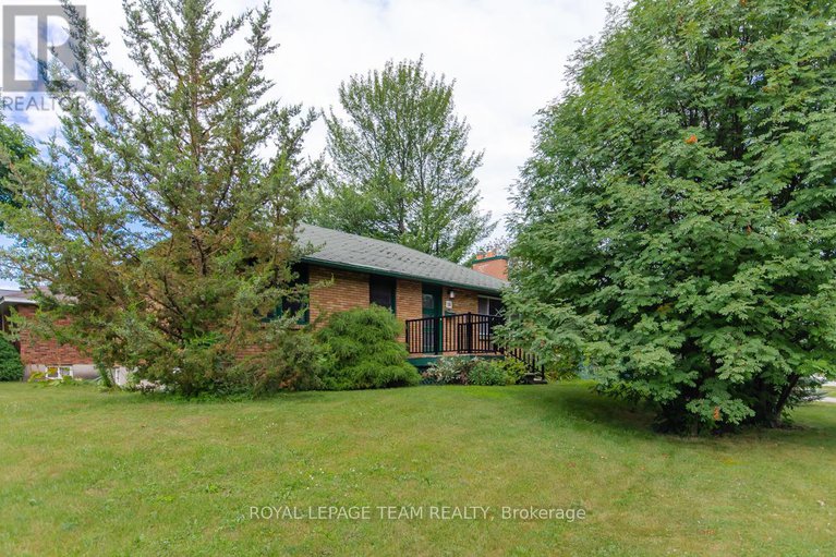 28514430/16-brook-lane/meadowlandscrestview/ottawa/ontario/K2G1R9_2