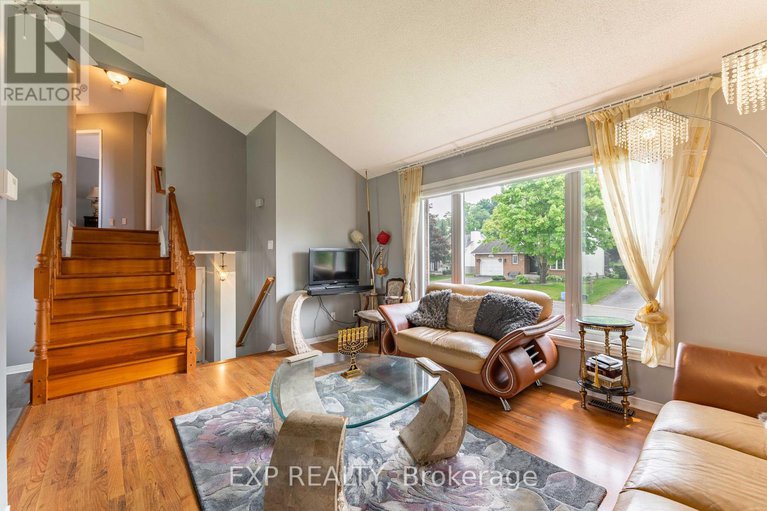 28448593/3379-descotes-circle/town-of-rockland/clarence-rockland/ontario/K4K1A8_11
