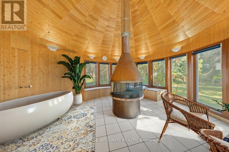 29552418/3565-albion-road/sawmill-creektimbermill/ottawa/ontario/K1T1A2_18