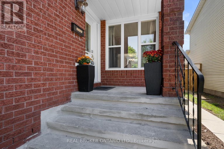 28963282/618-tourelle-drive/fallingbrookgardenway-south/ottawa/ontario/K4A3H4_4