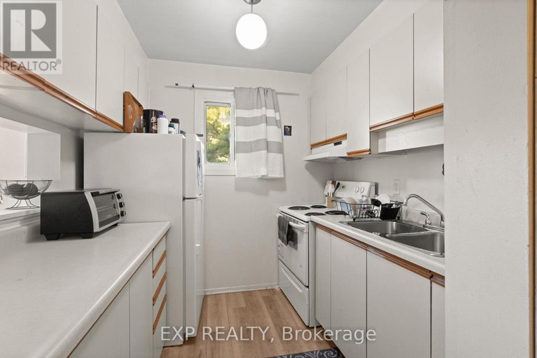 29252198/209-214-viewmount-drive/borden-farmstewart-farmcarleton-heightsparkwood-hills/ottawa/ontario/K2E7X3_4