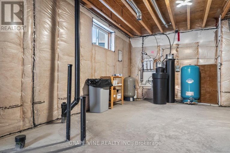 29498089/55-dr-neelin-drive/richmond/ottawa/ontario/K0A2Z0_34