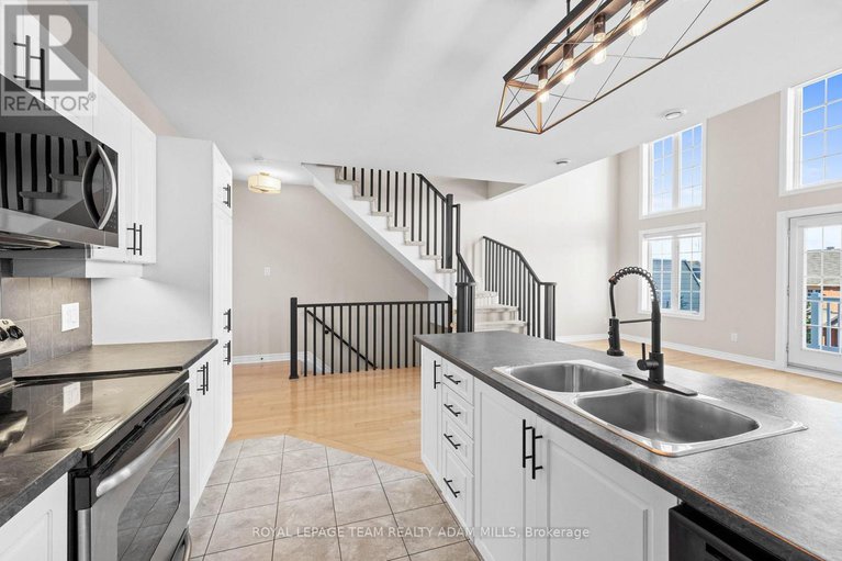 29094502/24-103-eye-bright-crescent/riverside-southgloucester-glen/ottawa/ontario/K1V2K6_11