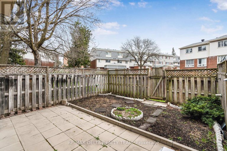 28252608/49-2115-erinbrook-crescent/sheffield-glenindustrial-park/ottawa/ontario/K1B4J5_22