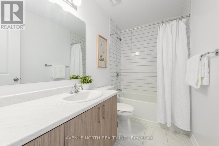 29381937/151-minikan-street/blossom-parkkemp-parkfindlay-creek/ottawa/ontario/K1X0E5_43