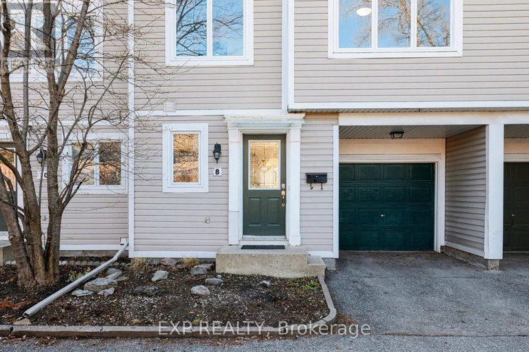 29666141/8-barnaby-private/overbrookcastle-heights/ottawa/ontario/K1K4S4_3