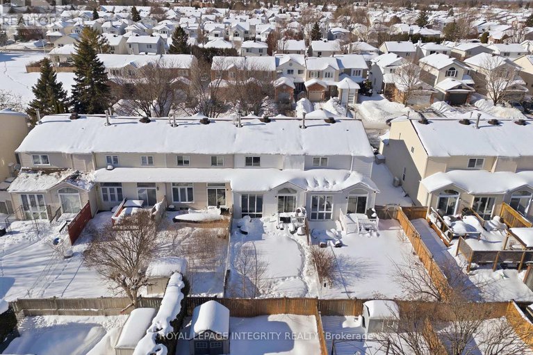 29360291/2049-sunland-drive/fallingbrookgardenway-south/ottawa/ontario/K4A3K8_32