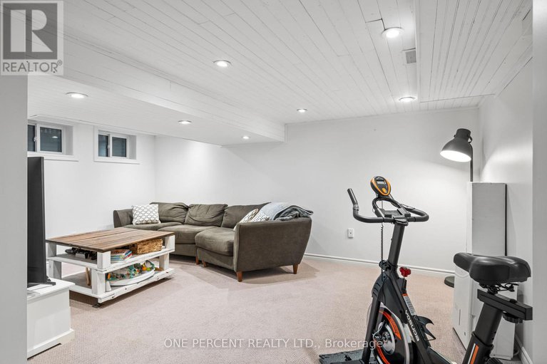 28829146/16-shouldice-crescent/glencairnhazeldean/ottawa/ontario/K2L1M9_24