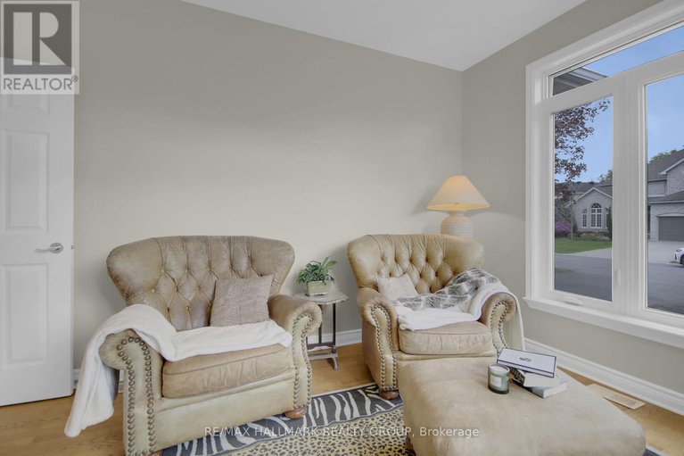 28324389/138-shaughnessy-crescent/kanata-lakesheritage-hills/ottawa/ontario/K2K2N3_28