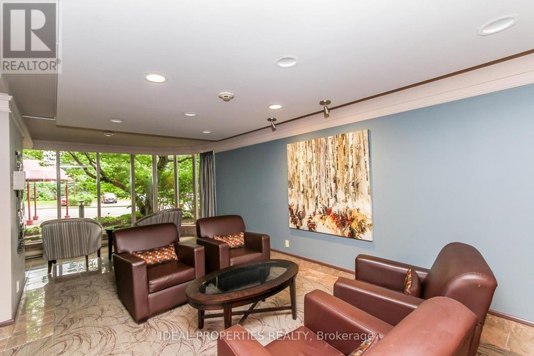 28573644/809-100-grant-carman-drive/borden-farmstewart-farmcarleton-heightsparkwood-hills/ottawa/ontario/K2E8B8_6