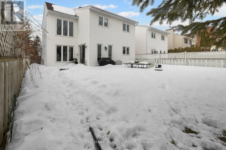 29454633/2836-mozart-court/emerald-woodssawmill-creek/ottawa/ontario/K1T2P7_25