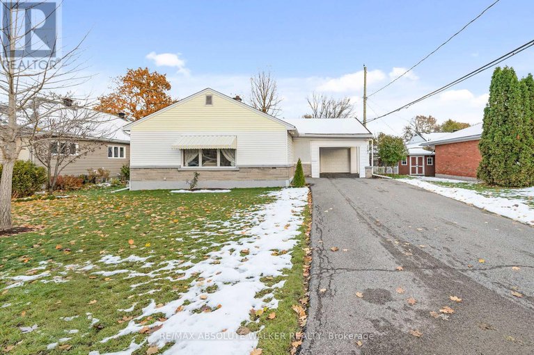 29110851/2243-hillary-avenue/alta-vista/ottawa/ontario/K1H7H7_1