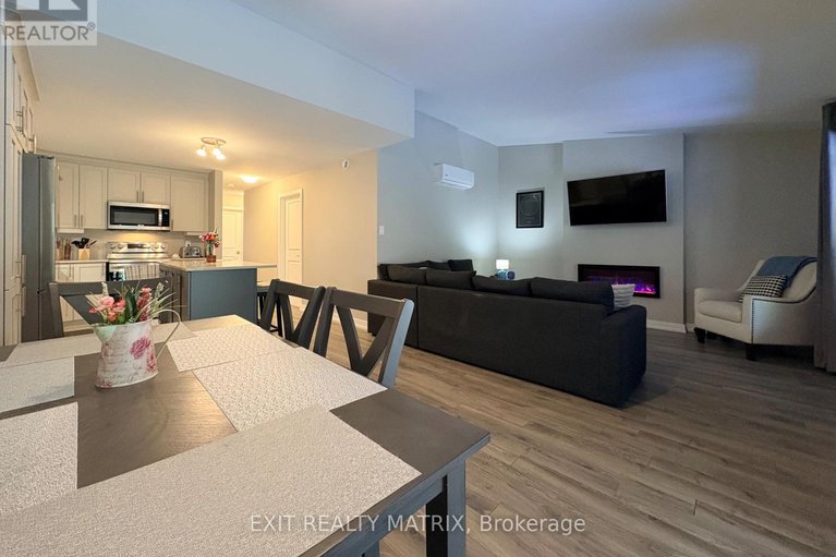 29305104/207-83-st-moritz-trail/embrun/russell/ontario/K0A1W0_10