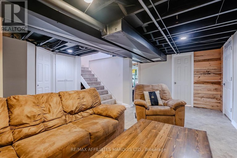 29588946/7-farran-drive/ingleside/south-stormont/ontario/K0C1M0_32