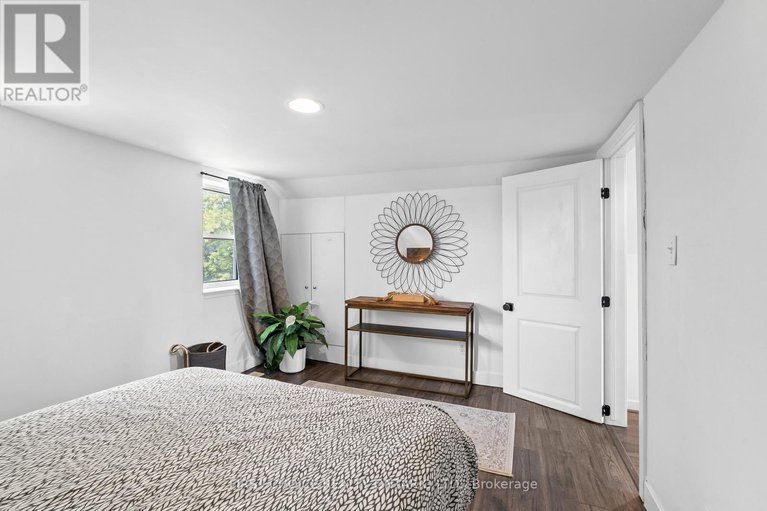 28712297/10-campbell-reid-court/rural-kanata-central/ottawa/ontario/K2K1X7_16