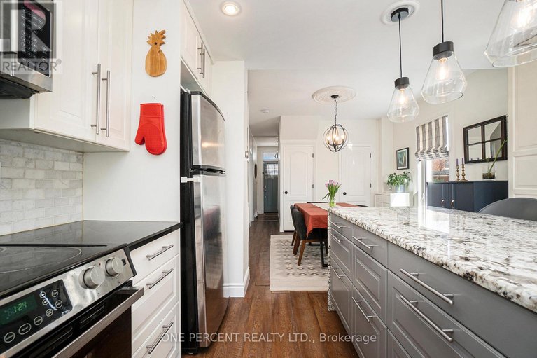 28412213/266-bradley-avenue/vanier/ottawa/ontario/K1L7E9_12