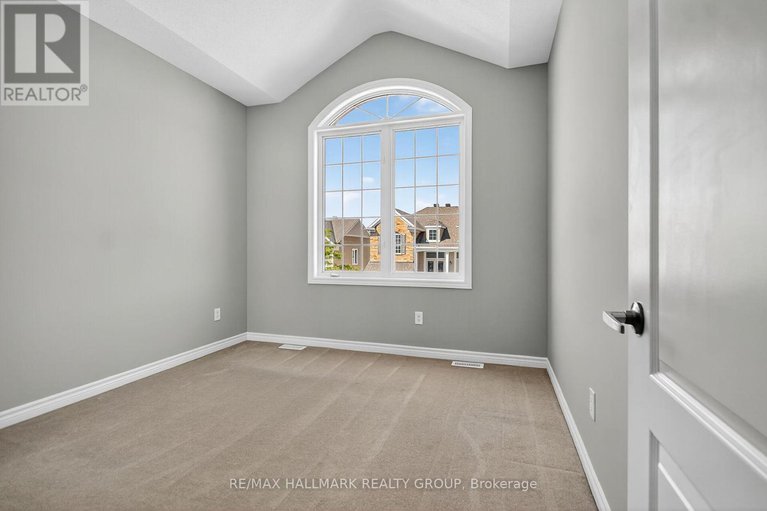 28874342/372-gallantry-way/stittsville-north/ottawa/ontario/K2S0R1_28