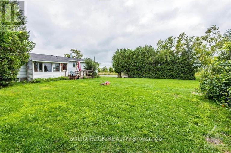 29118674/5140-limebank-road/riverside-southgloucester-glen/ottawa/ontario/K1X1G3_15