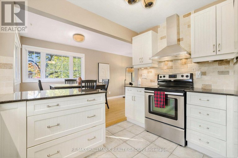 29019455/715-holt-crescent/elmvale-acres/ottawa/ontario/K1G2Y4_8