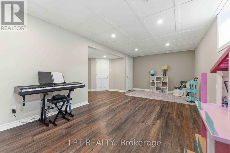 29586146/782-maloja-way/stittsville-north/ottawa/ontario/K2S1B9_21