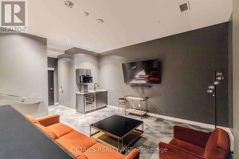 29411218/410-180-george-street/lower-townbyward-market/ottawa/ontario/K1N0G8_19