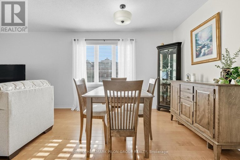 29595163/10-lakepointe-drive/avalon-east/ottawa/ontario/K4A5E3_7