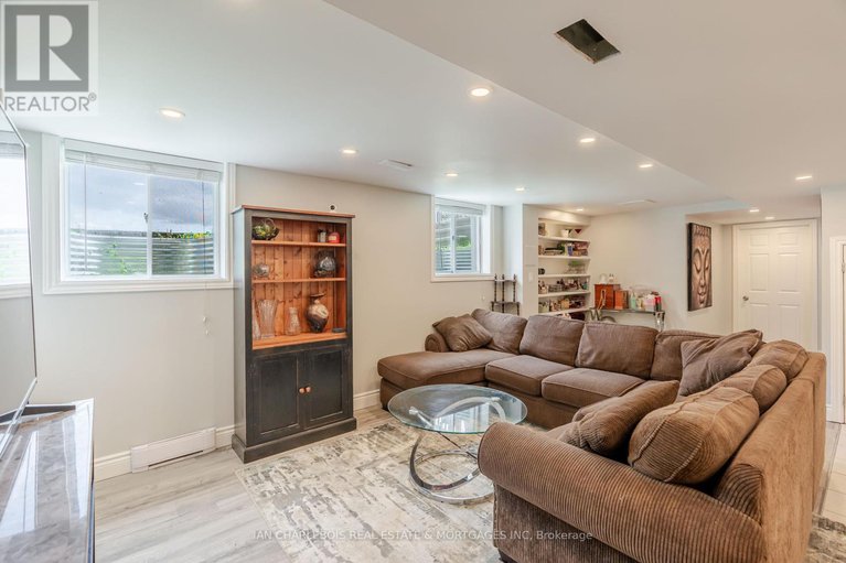 28596144/5616-akins-road-nw/btwn-franktown-rd-fallowfield-rd/ottawa/ontario/K2S1B8_17