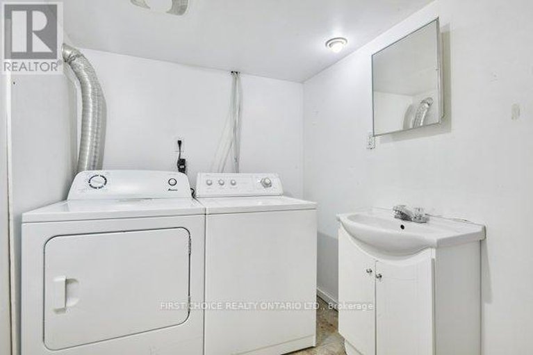 28627052/293-powell-avenue/west-centre-town/ottawa/ontario/K1S2A6_34