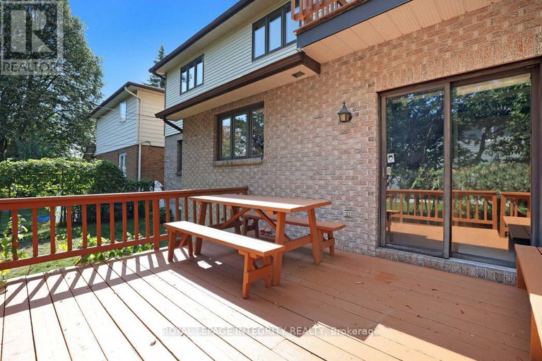28932150/2291-courtice-avenue-e/alta-vista/ottawa/ontario/K1H7G7_38