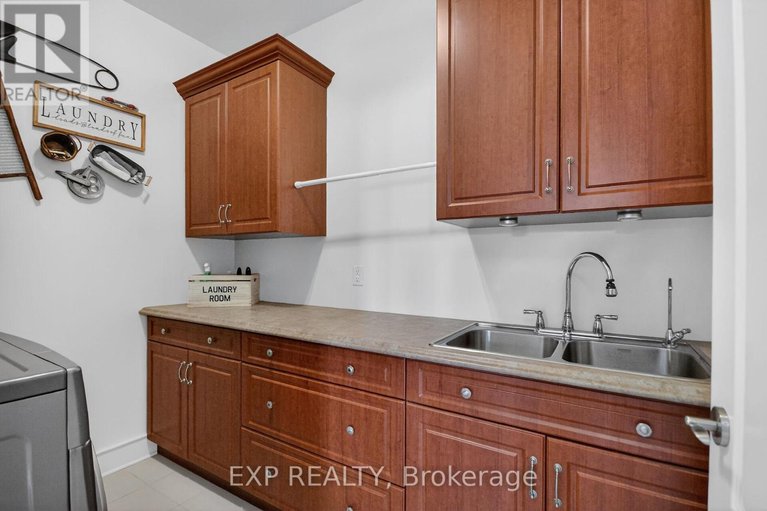 29536082/6715-suncrest-drive/greely/ottawa/ontario/K4P0B3_30