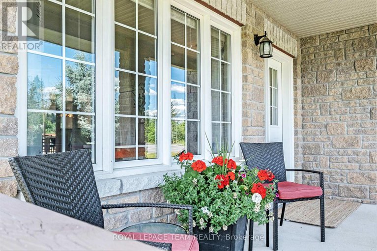 28645186/124-stonewalk-drive/north-grenville-twp-kemptville-south/north-grenville/ontario/K0G1J0_6