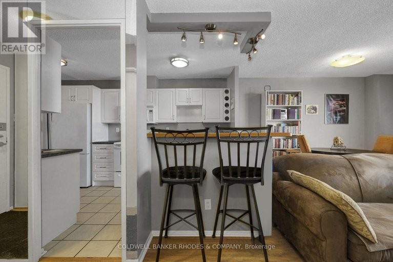 29323424/1609-1785-frobisher-lane/riverview-park/ottawa/ontario/K1G3T7_16