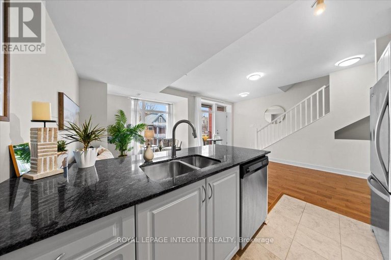 29676641/9-78-holmwood-avenue/glebe/ottawa/ontario/K1S2P1_7