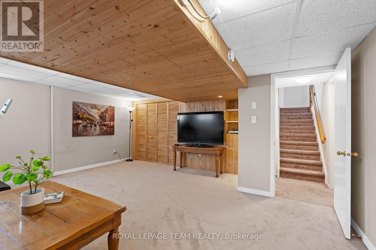 29124358/92-burnetts-grove-circle/pheasant-run/ottawa/ontario/K2J1N7_33