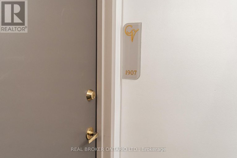 28484155/1907-158c-mcarthur-avenue/vanier/ottawa/ontario/K1L8E7_2