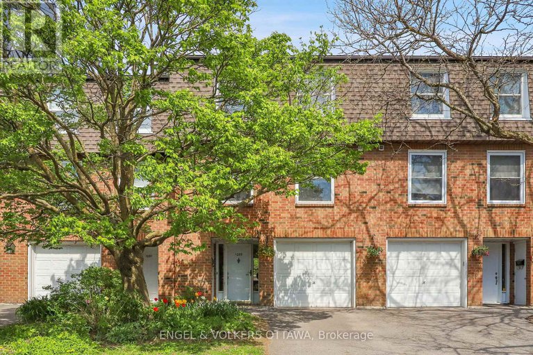 28416744/1089-borden-side-road/carleton-heights/ottawa/ontario/K2C3P3_1