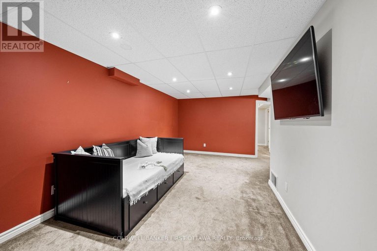 29655713/2176-sunset-cove-circle/half-moon-bay/ottawa/ontario/K2J0T9_27