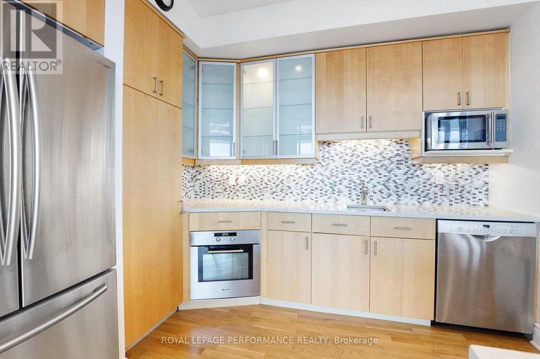 29103488/ph3-370-dominion-avenue/westboro-west/ottawa/ontario/K2A3X4_16