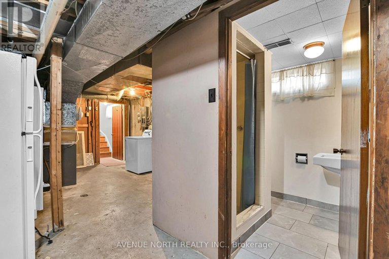 29653948/980-wiseman-crescent/riverside-park/ottawa/ontario/K1V8J4_32