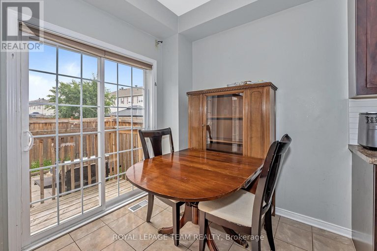 28438755/625-pepperville-crescent/emerald-meadowstrailwest/ottawa/ontario/K2M0E8_7