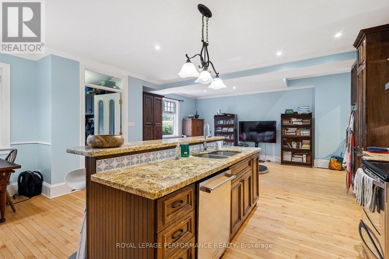28582293/81-mackay-street/new-edinburgh/ottawa/ontario/K1M2E4_14