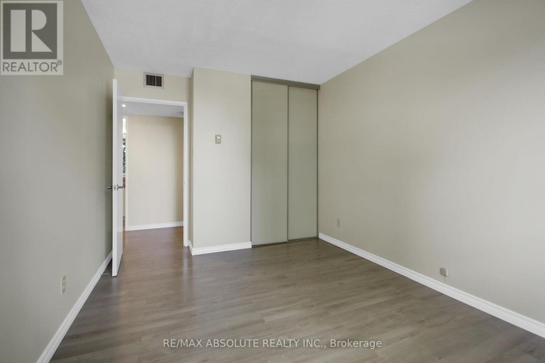 28454198/203-50-emmerson-avenue/mechanicsville/ottawa/ontario/K1Y4P7_20