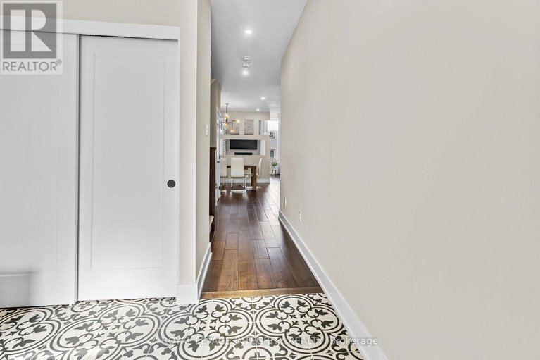 29443241/332-haliburton-heights-s/emerald-meadowstrailwest/ottawa/ontario/K2V0G1_5