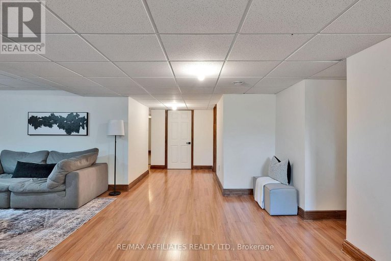 28469895/3-kimini-drive/remainder-of-stittsville-area/ottawa/ontario/K2S1S6_40