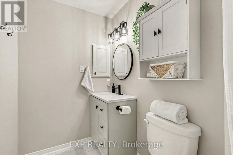 29575079/211-gershwin-private/westcliffe-estates/ottawa/ontario/K2H1G6_26