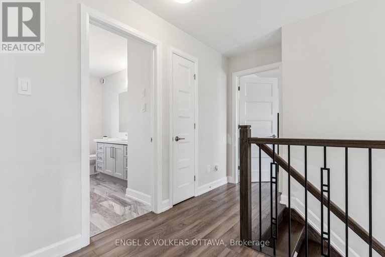 28649203/529-lucent-street/village-of-russell/russell/ontario/K4R0G3_22