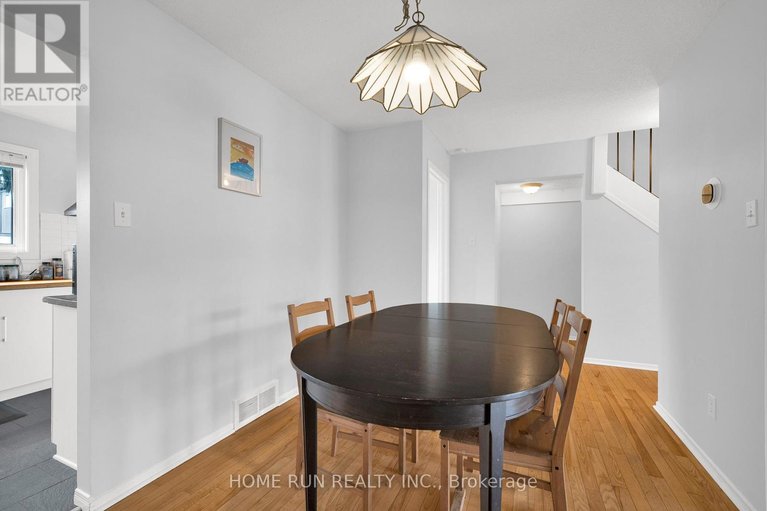 29590749/4-2111-montreal-road/beaconwood/ottawa/ontario/K1J8M8_10