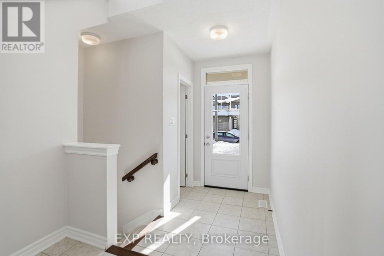 29366734/714-derreen-avenue/stittsville-north/ottawa/ontario/K2S2Y7_26