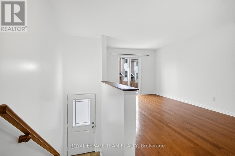 29224353/114-wharhol-private/westcliffe-estates/ottawa/ontario/K2H1G6_2