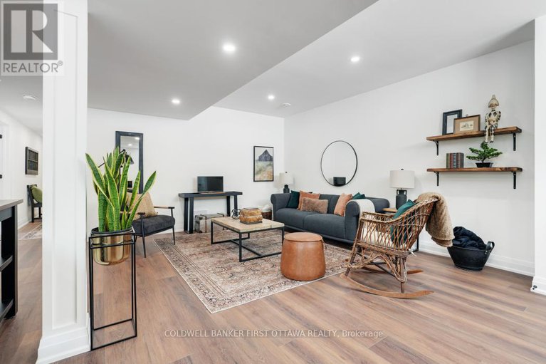 29348578/179-glenncastle-drive/carp/ottawa/ontario/K0A1L0_35